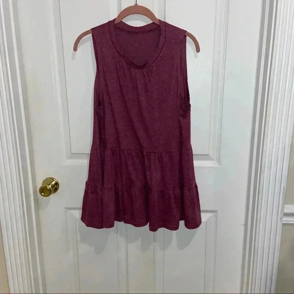 Fushia in color sleeveless ruffle down shirt sz lg - Picture 1 of 2